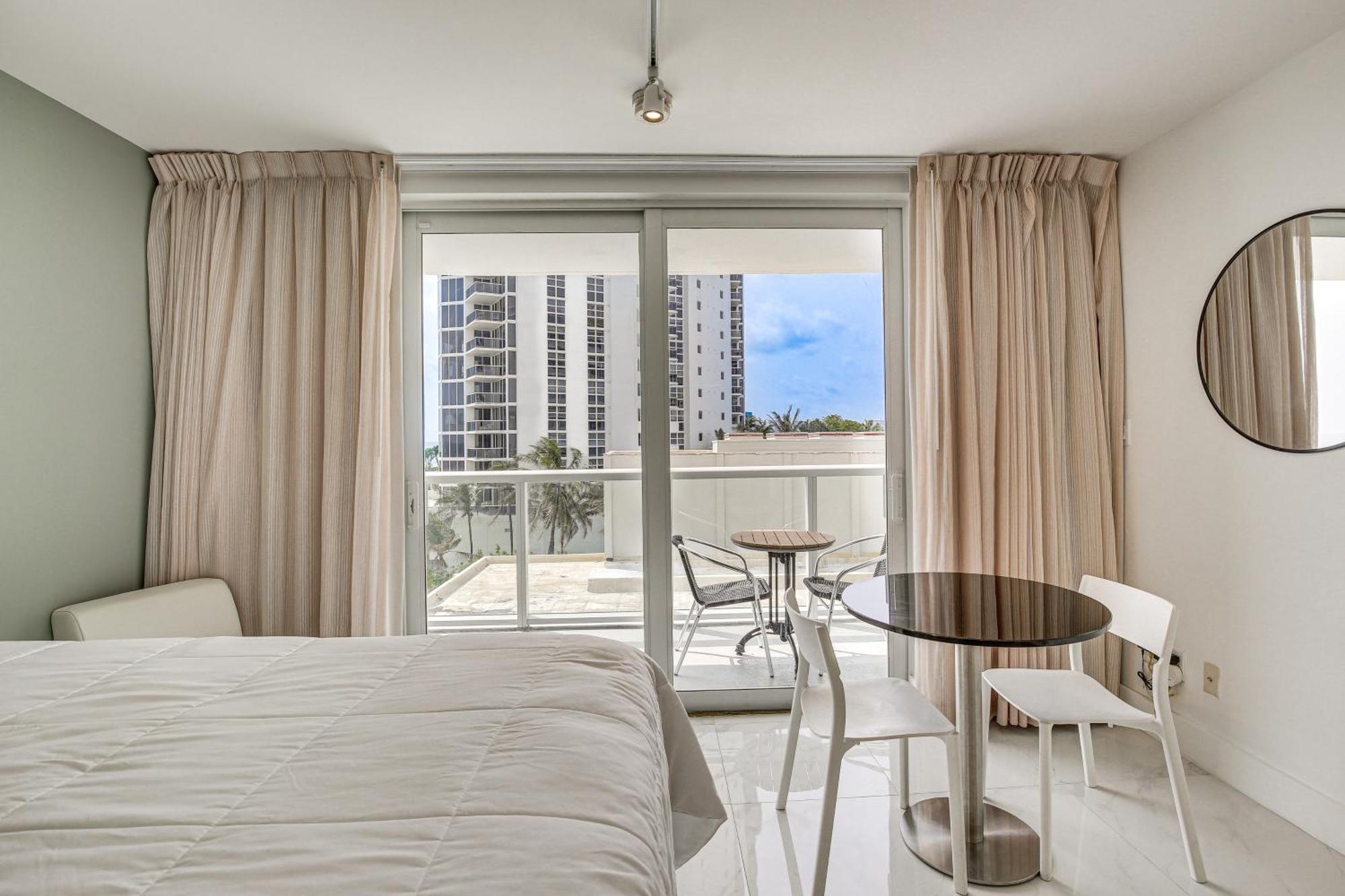 Sunny Isles Beach Resort Studio With Ocean Views Kültér fotó